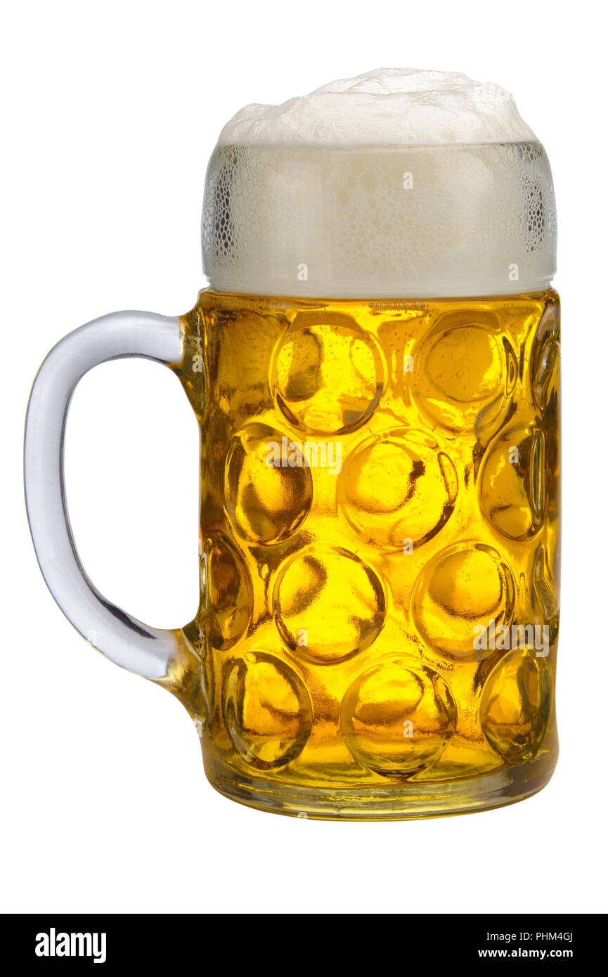 Grosses Glas gefüllt mit Bavarian Lager Bier isoliert Stockfoto