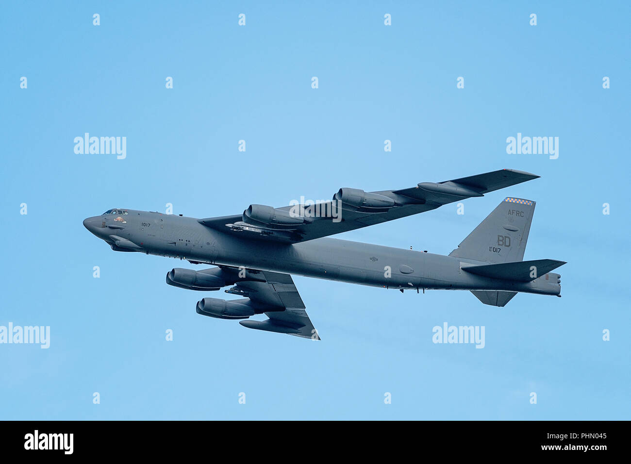 Oshkosh, WI - 28. Juli 2018: EIN B-52 Stratofortress fliegt bei der EAA Airshow. Stockfoto