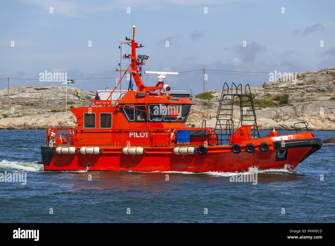 Lotsenboot in den schwedischen Schären Stockfoto