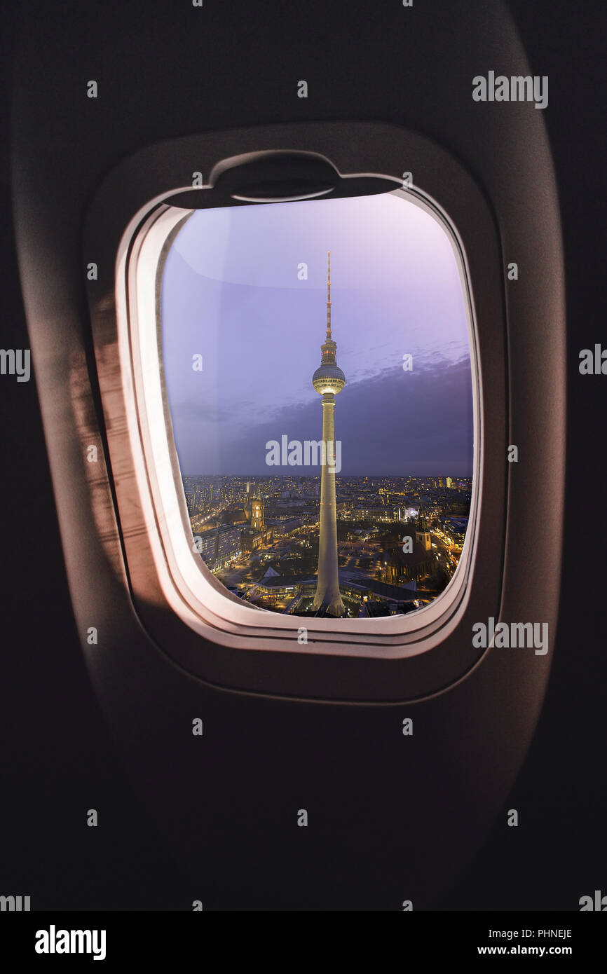 Flugzeugfenster Berlin Stockfoto