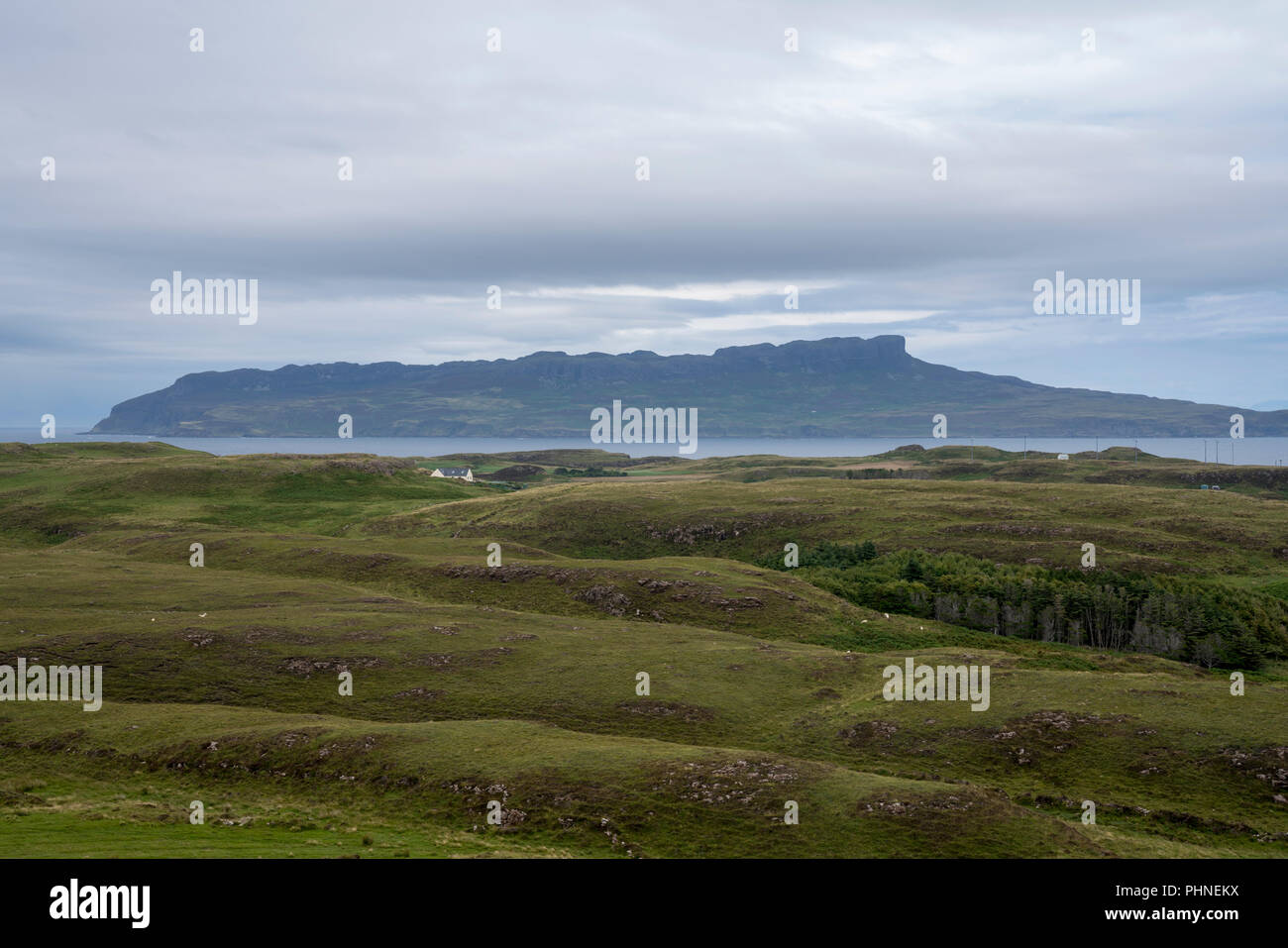 Die Insel Rum, von der Insel der Dreck vor der Westküste des nördlichen Schottland gesehen Stockfoto