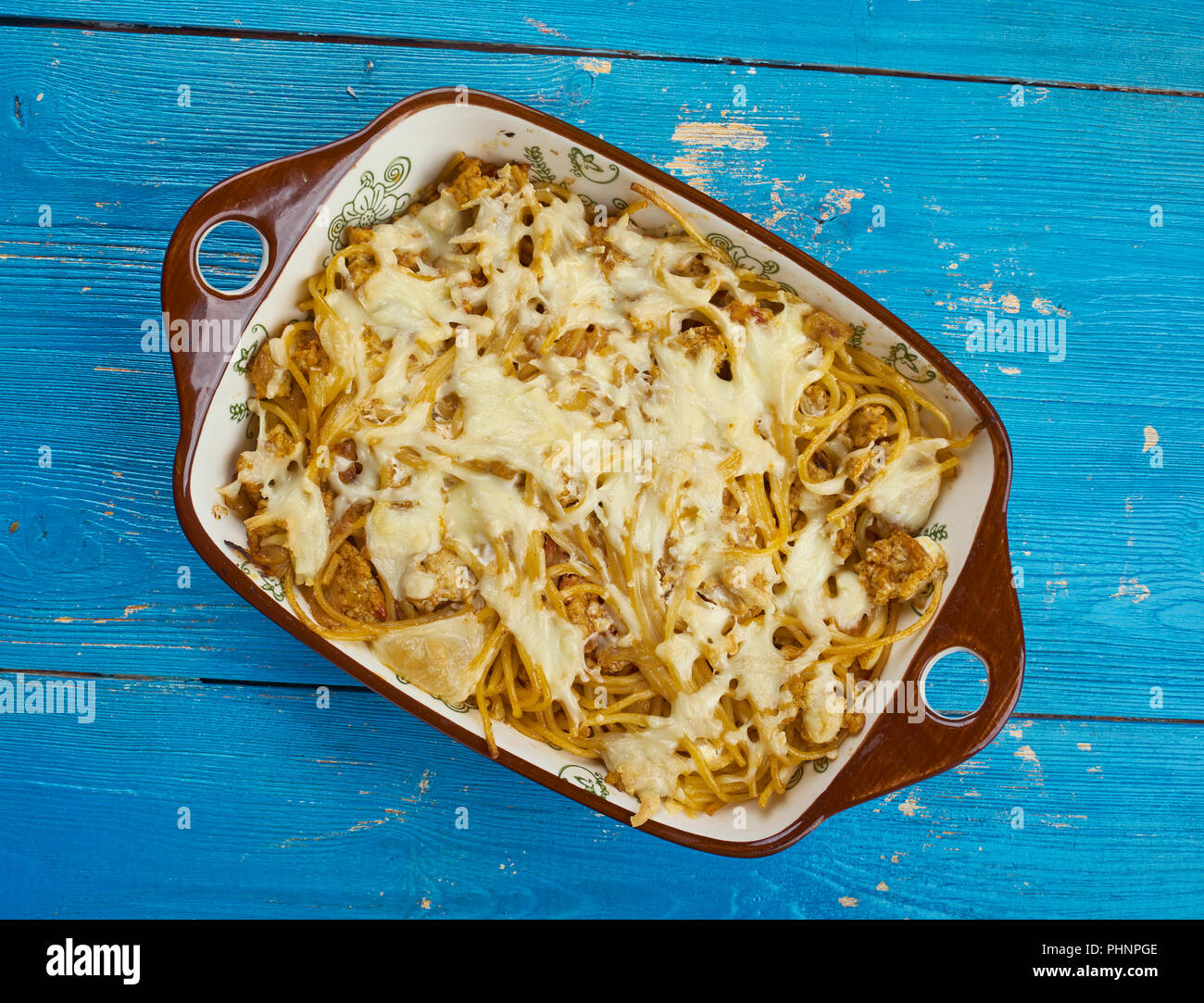 Gebackene Frischkäse Spaghetti Auflauf Stockfoto