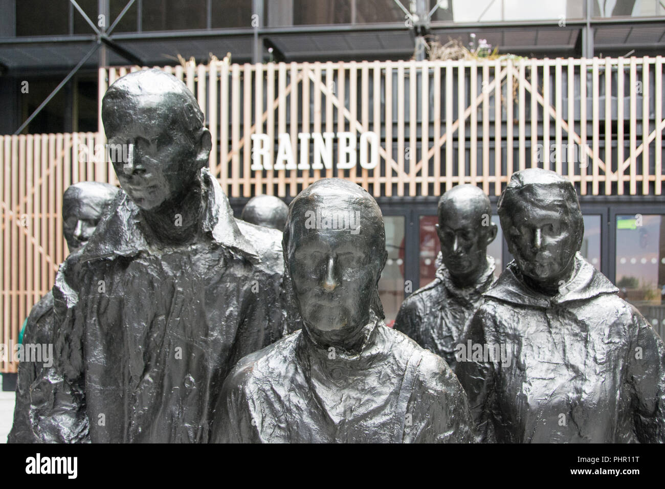 Rush Hour Bronze Skulptur von George Segal (1987) im Broadgate, London, UK Stockfoto