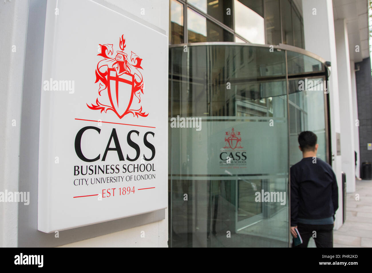 Beschilderung außerhalb der CASS Business School, City University, Bunhill Row, London, EC1, Großbritannien Stockfoto