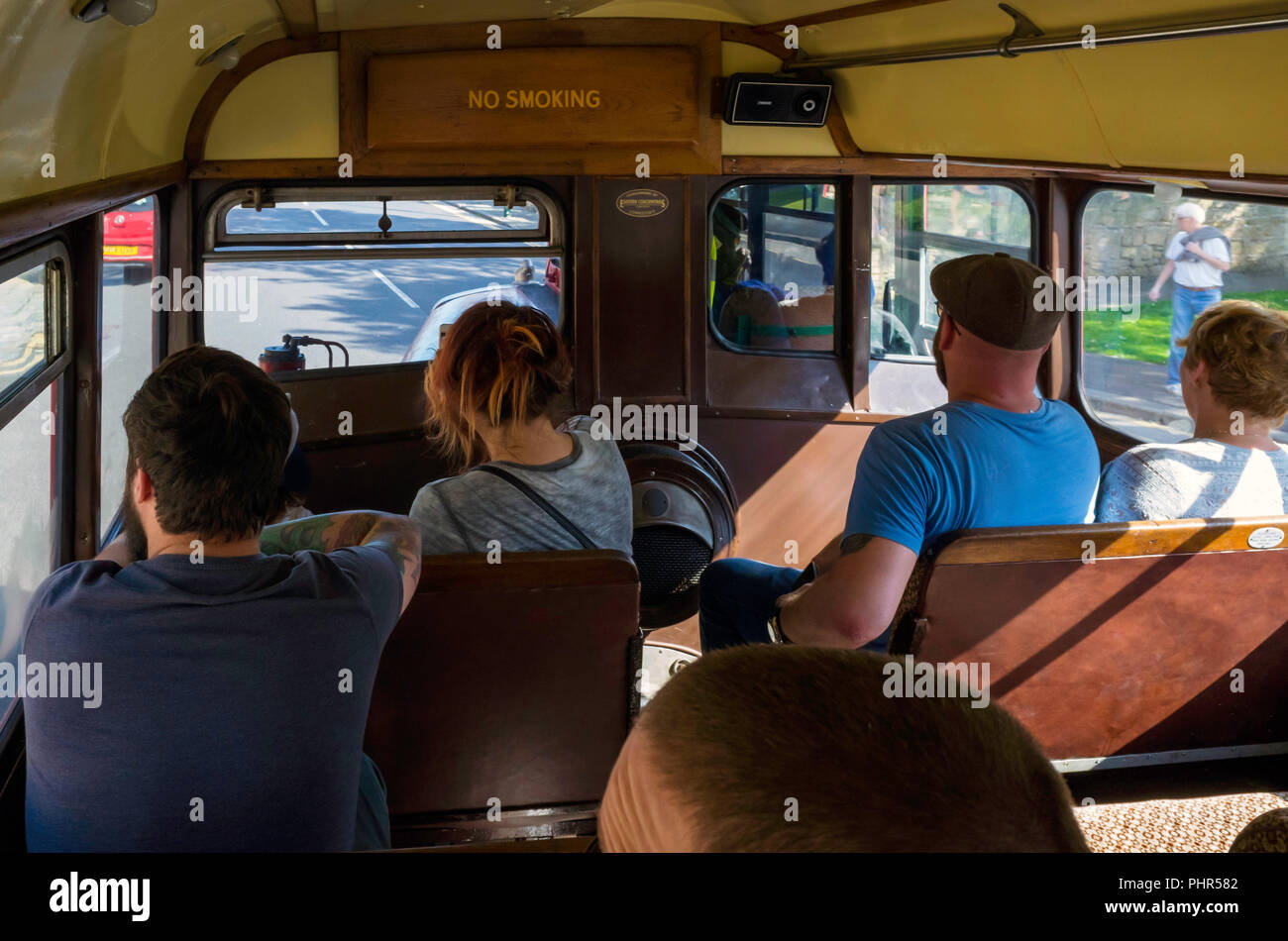 Ein Vintage erhalten United Busunternehmen Bristol BGL 29 Innenbereich im Bus während einer Demonstration beim Marske am Meer North Yorkshire England Stockfoto