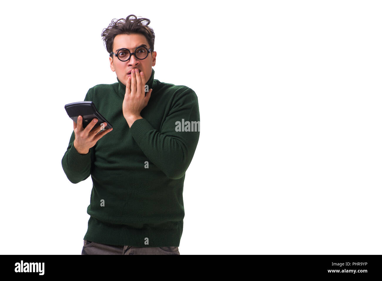 Nerd junger Mann mit Taschenrechner isoliert auf weißem Stockfoto