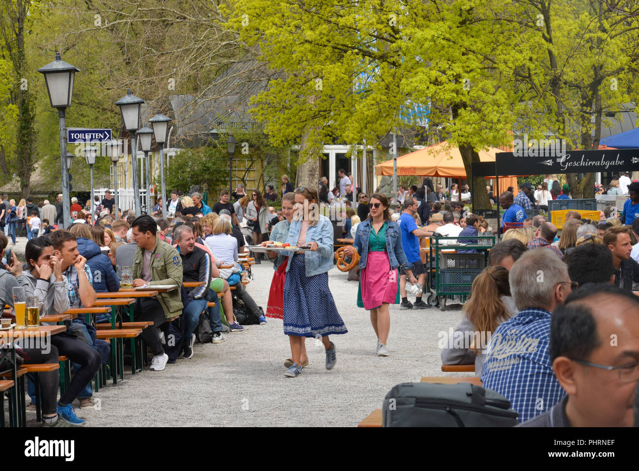 Seehaus Biergarten Am Kleinhesseloher Sehen Englischer Garten