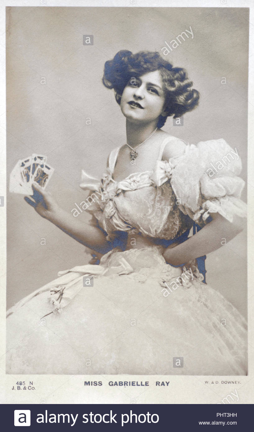 Gabrielle Ray Porträt, 1883-1973, war ein englischer Bühne Schauspielerin, Tänzerin und Sängerin, das für ihre Rollen in den Edwardian musikalischen Komödien bekannt, Vintage real Foto Postkarte von 1905 Stockfoto