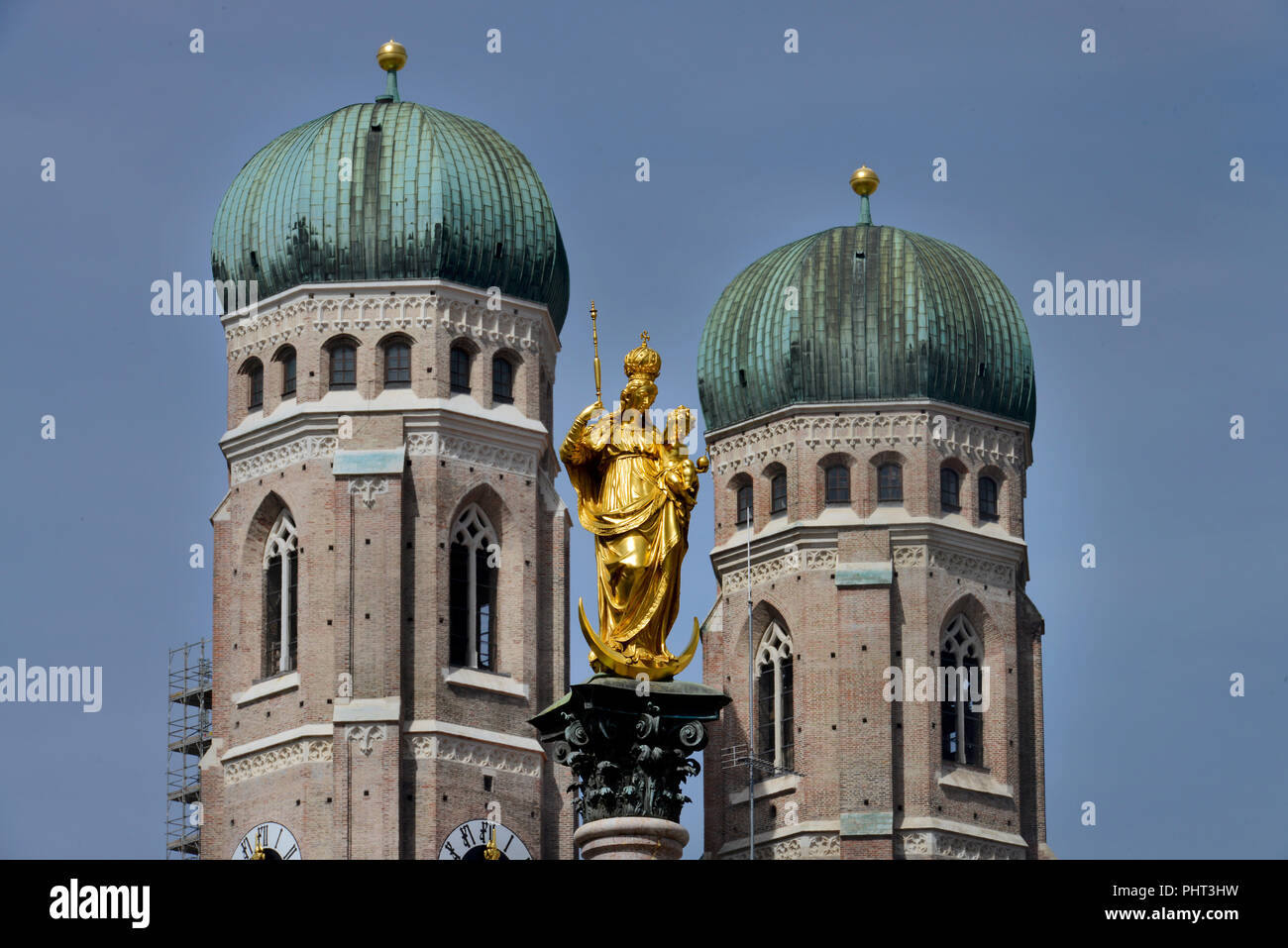 Mariensaeule, Frauenkirche, Marienplatz, Muenchen, Bayern, Deutschland Stockfoto