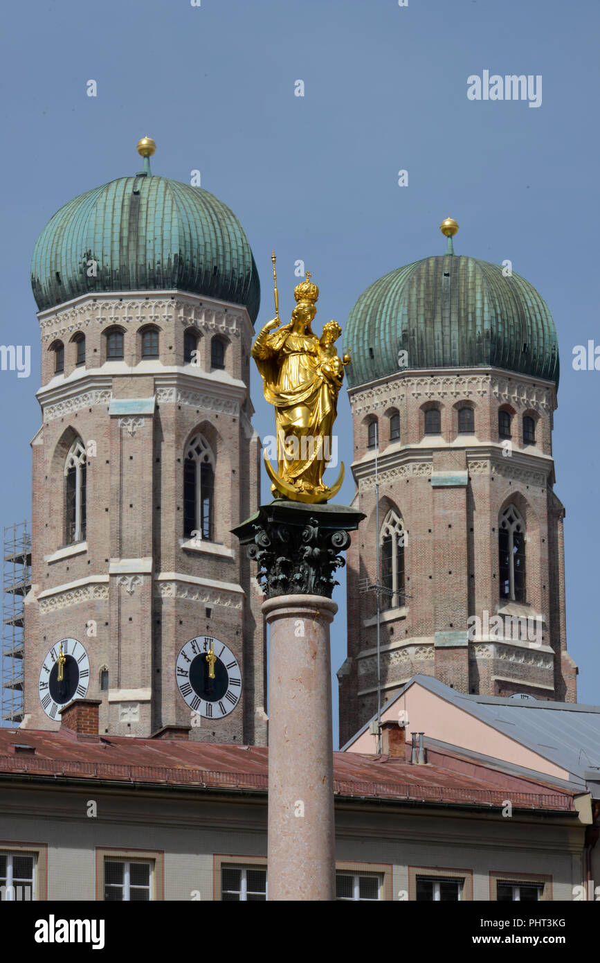 Mariensaeule, Frauenkirche, Marienplatz, Muenchen, Bayern, Deutschland Stockfoto