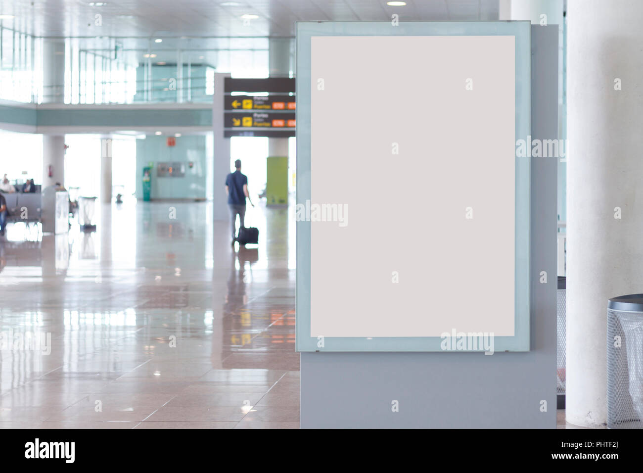 Leere Plakatwand Mock Up In Einem Flughafen Mit Unscharfen