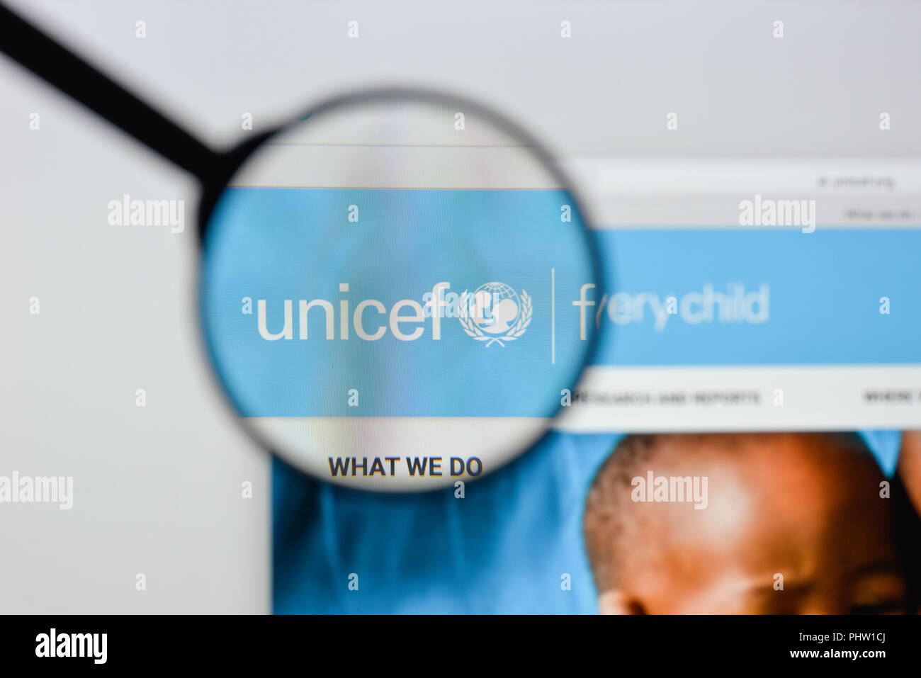 Mailand, Italien - 20 August 2018: UNICEF-Homepage. UNICEF Logo sichtbar. Stockfoto