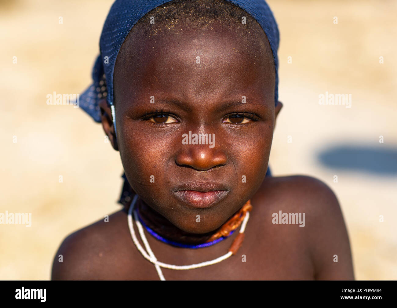 Porträt einer mucubal Stamm Mädchen, Provinz Namibe, Virei, Angola Stockfoto