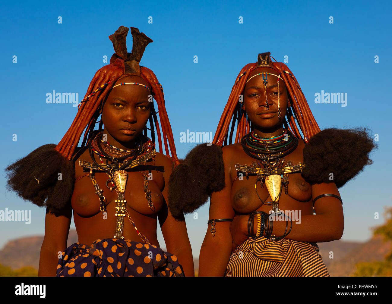 Verheiratet Himba Frauen, Cunene Provinz, Oncocua, Angola Stockfoto
