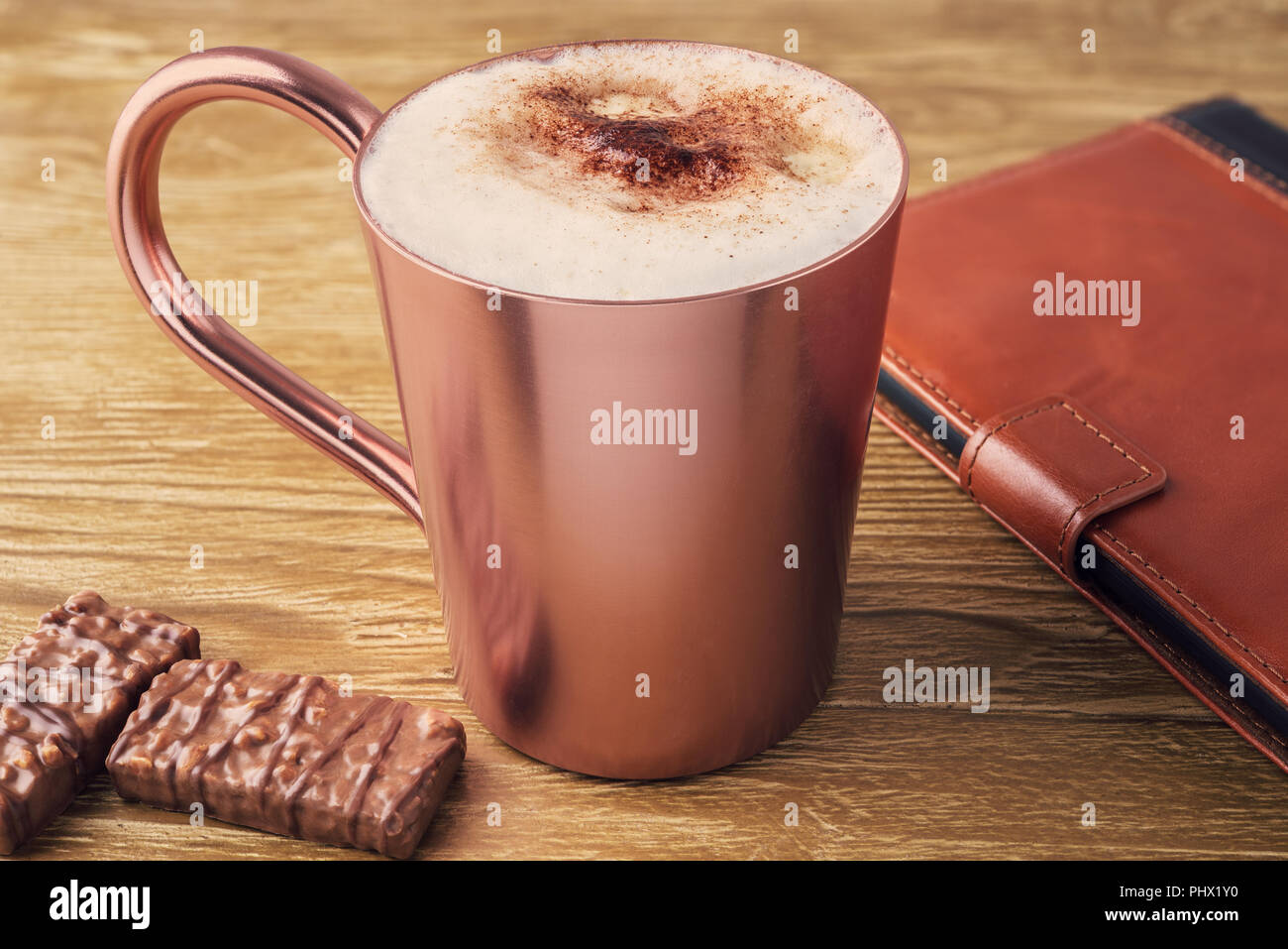 Tasse Kaffee und e-Reader Stockfoto