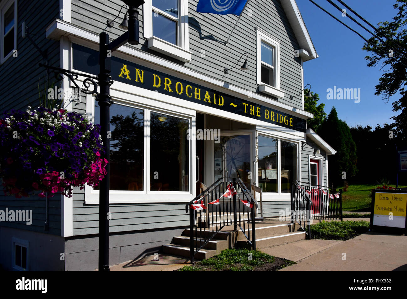 Mabou, NS, Kanada - 1 August 2018: Ein Drochaid (die Brücke) ist ein Museum ist, dient als Zentrum für Forschung und lokale Musik, Gälisch Acti Stockfoto