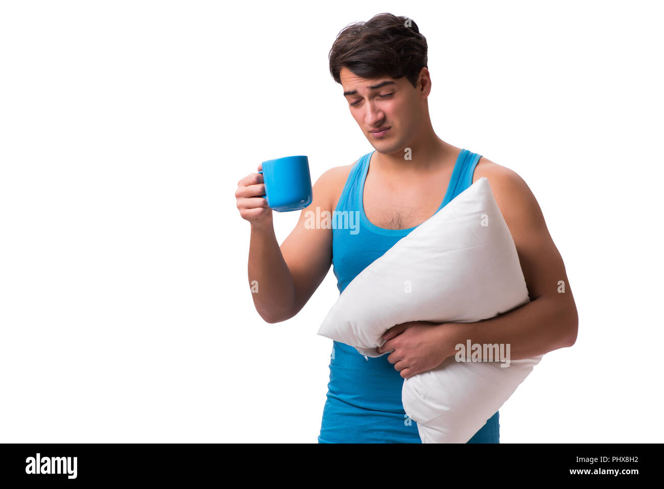 Junger Mann mit Kaffeetasse isoliert auf weißem Stockfoto