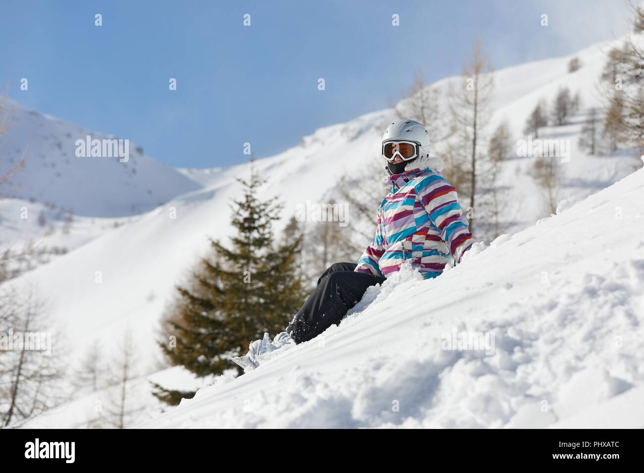 Snowboarder mit einem Rest Stockfoto