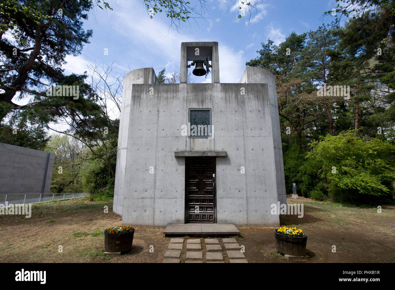 Foto zeigt das Äußere des Georges Rouault Memorial Hall im Gelände der Kiyoharu Kunst Kolonie in Hokuto Stadt, Yamanashi Präfektur am 02. Stockfoto