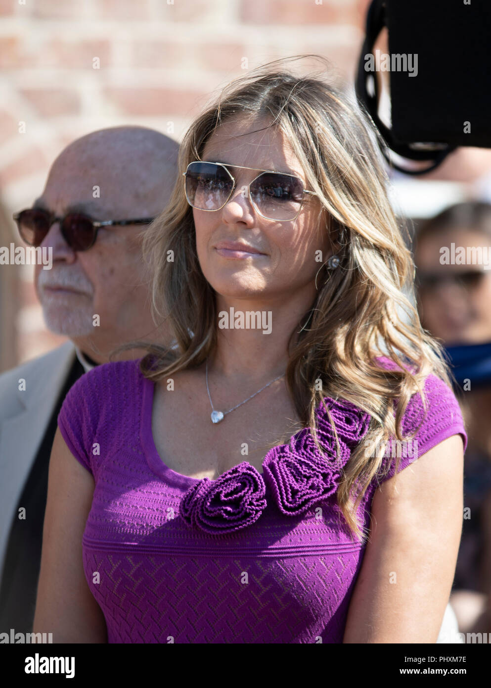 Belvoir Castle, Großbritannien. 2. September 2018. Liz Hurley bei der Eröffnung der Engine Yard Einzelhandelsgeschäft an Belvoir Castle Credit: Brian Garner/Alamy leben Nachrichten Stockfoto