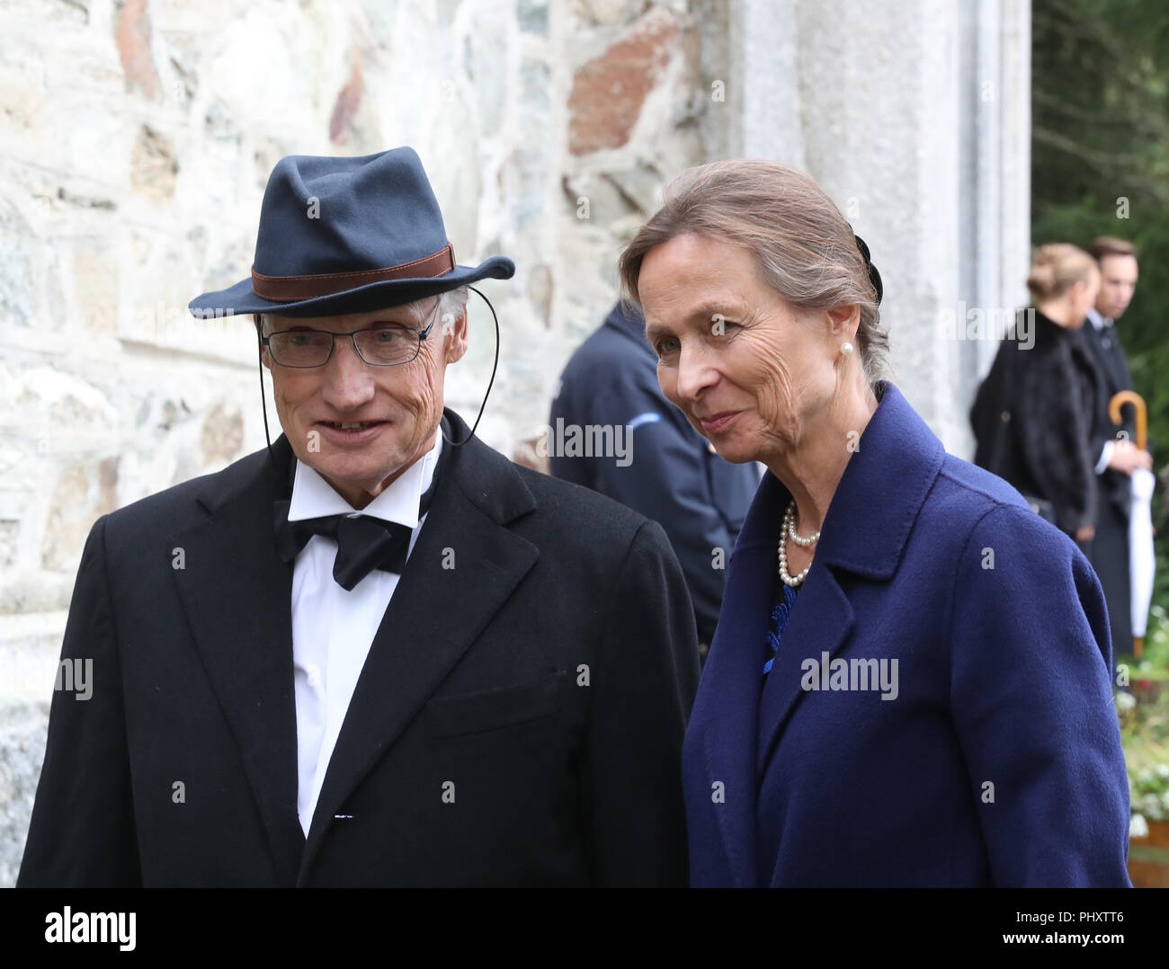 St. Moritz, Schweiz. 01 Sep, 2018. 01.09.2018, Schweiz, St. Moritz: Luitpold Prinz von Bayern und seine Frau Beatrix zur Hochzeit von Konstantin von Bayern und Deniz Kaya kommen. Foto: Franziska Kraufmann/dpa/Alamy leben Nachrichten Stockfoto