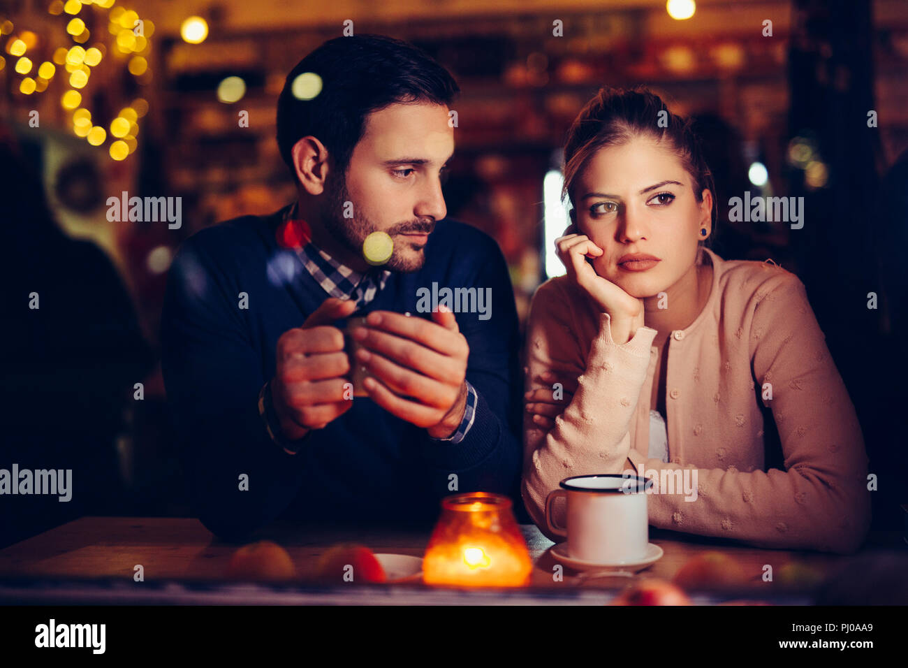 Traurig Paar in Konflikt und Beziehung Probleme Stockfoto