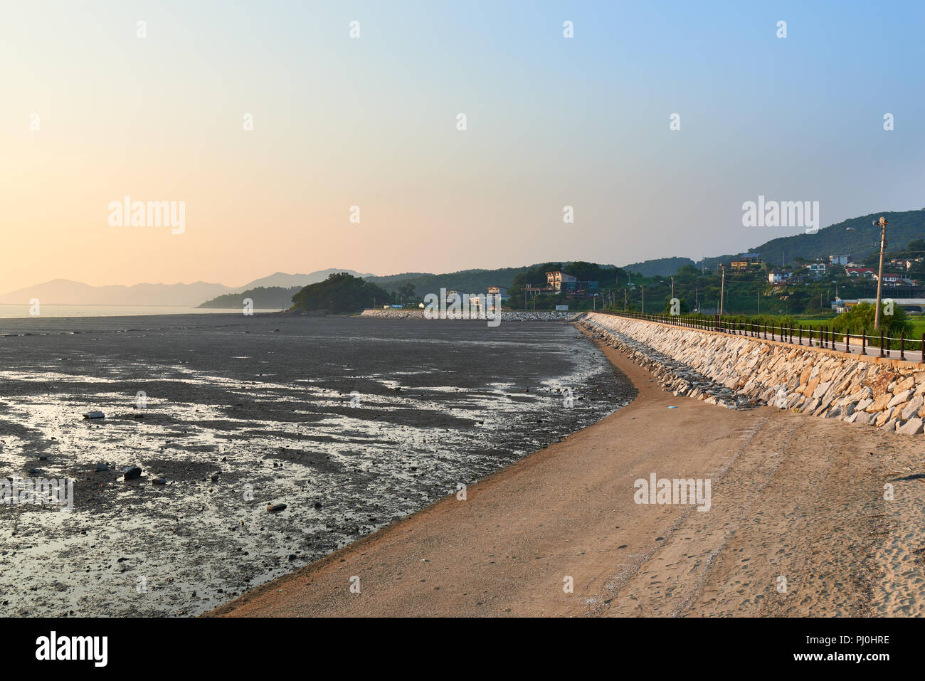 Landschaft von Janghwa-ri Sunset Viewing Point in Ganghwado, Korea. Stockfoto
