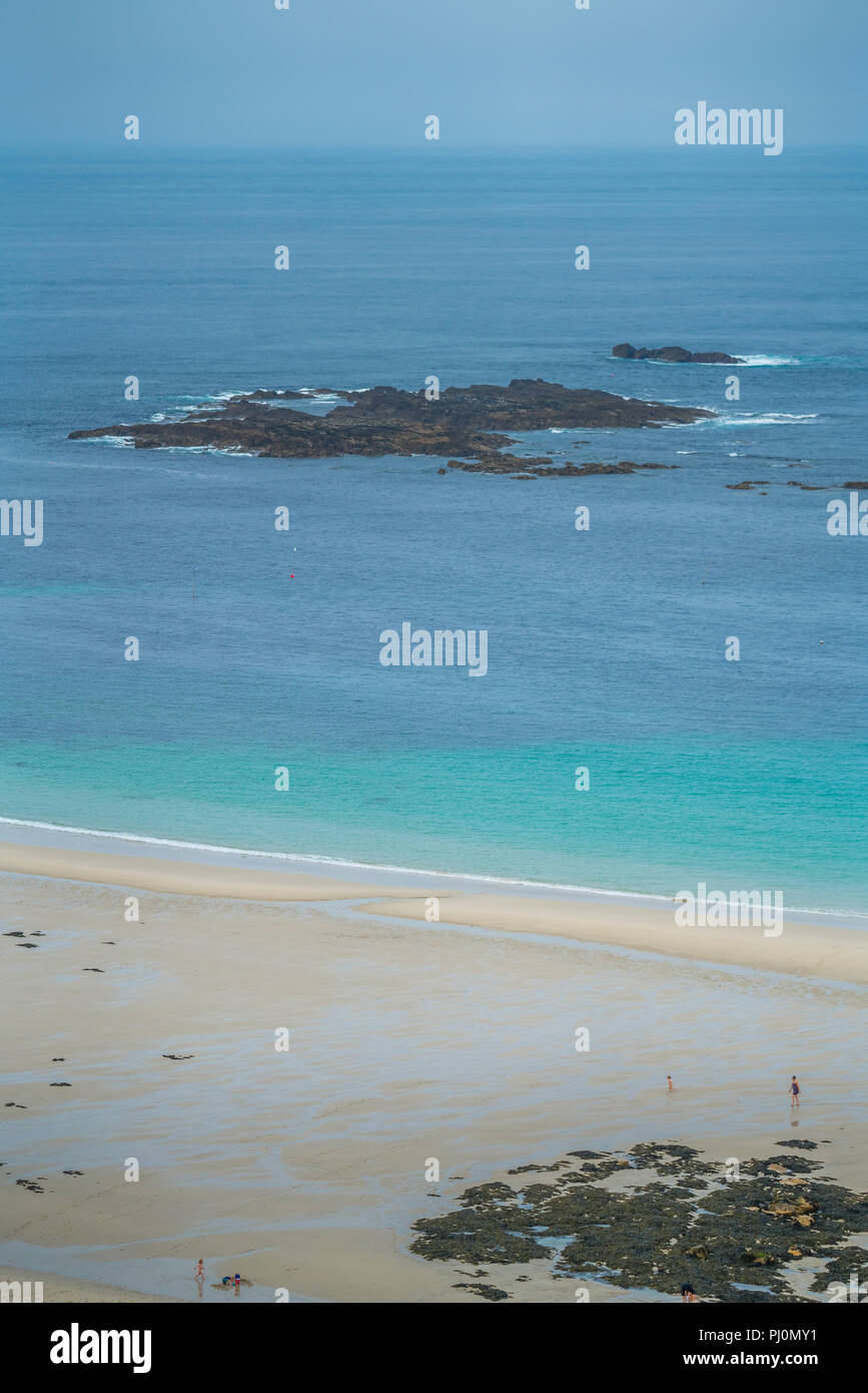 Penwith Heritage Coast, England - Mai 2018: Blick auf den Strand in der Sennen Cove Cornwall, in der Nähe von Land's End Stockfoto