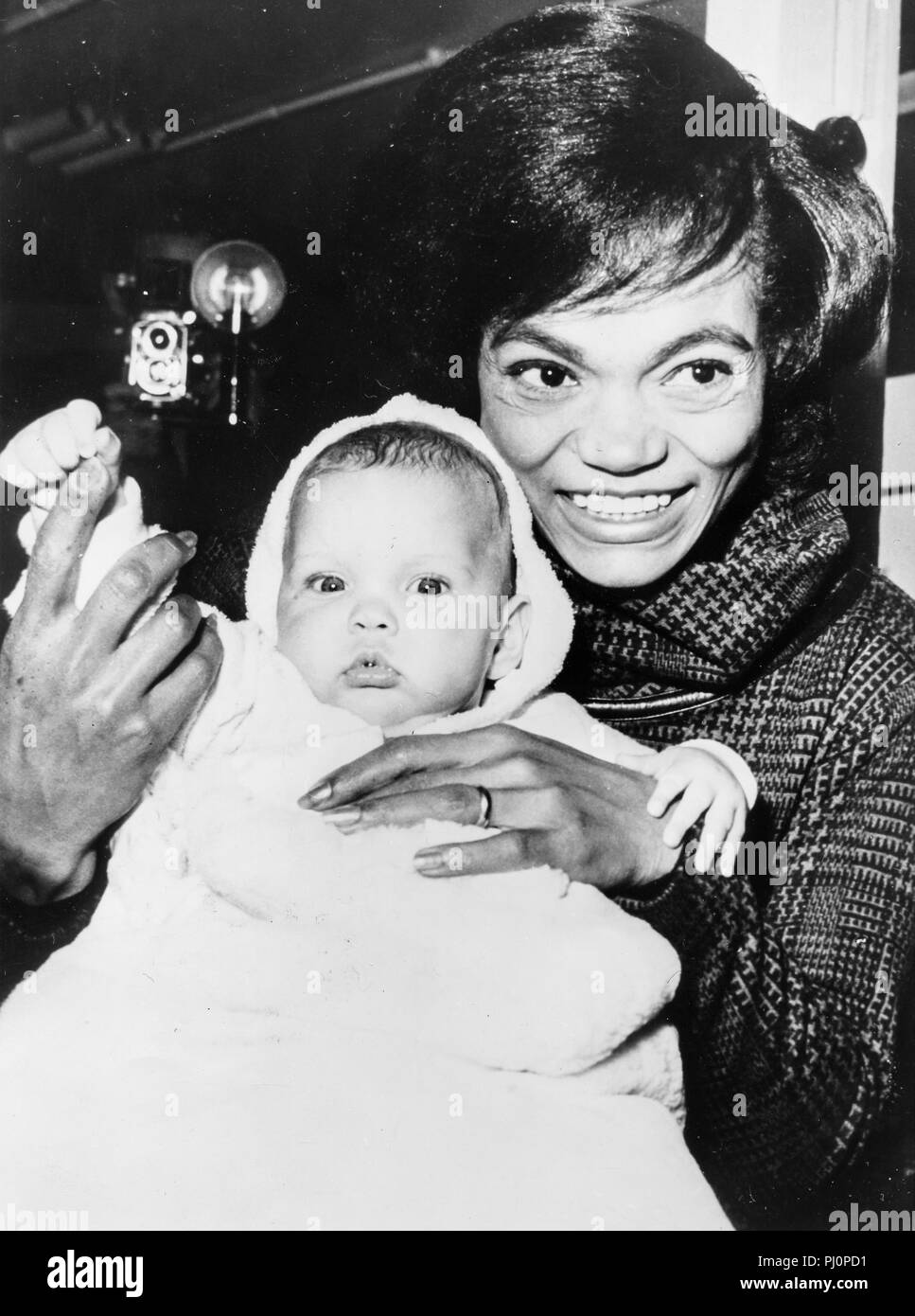 Eartha Kitt mit Tochter kitt Mcdonald, 1962 Stockfoto