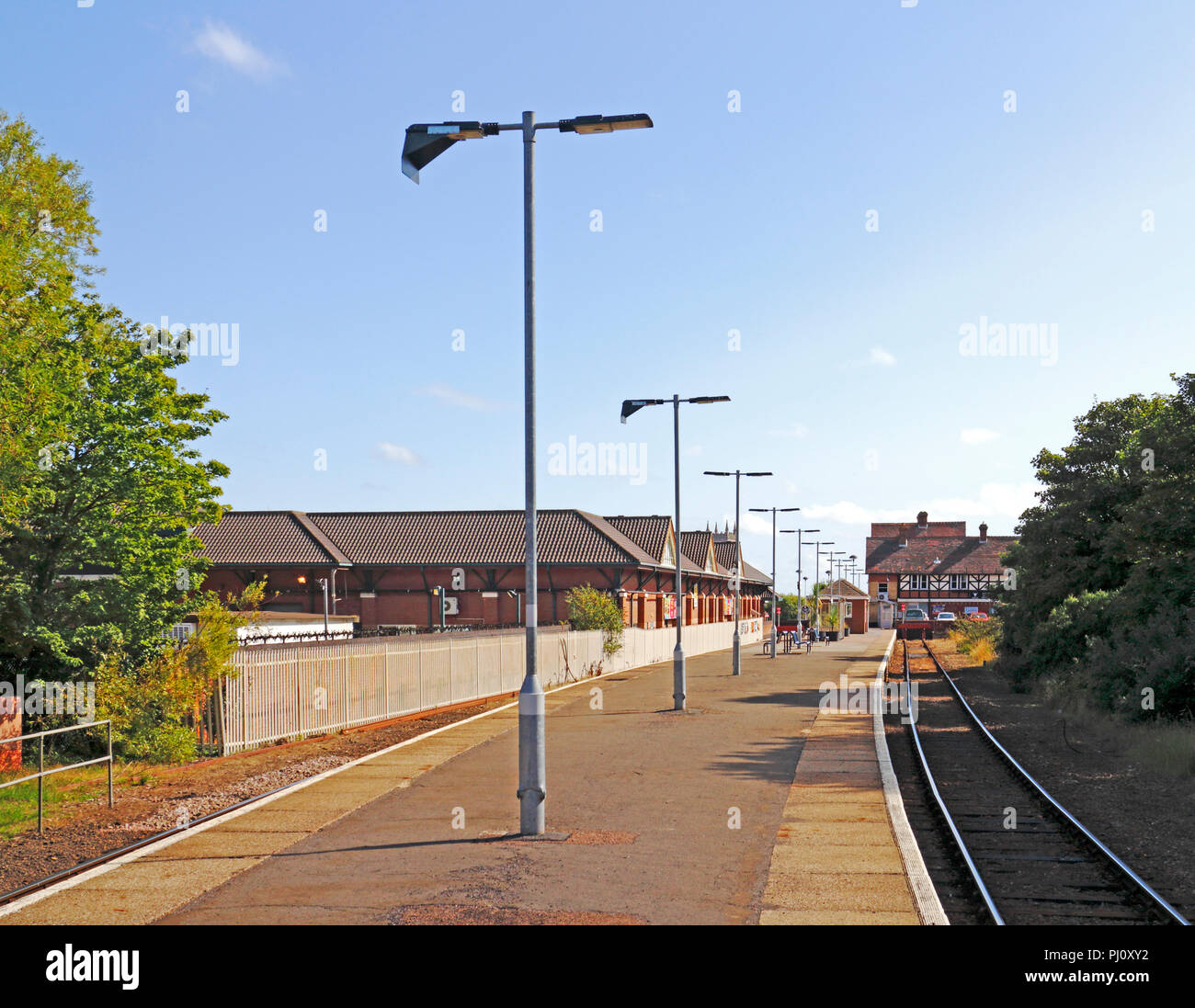 Ein Blick auf die Unbesetzten Bahnhof an der North Norfolk Coast in Cromer, Norfolk, England, Vereinigtes Königreich, Europa. Stockfoto