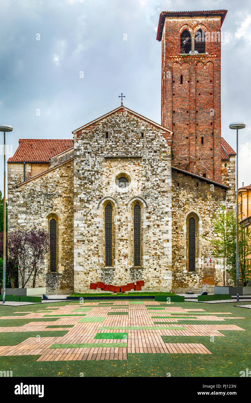 Rückansicht des Museo Del Duomo Kathedrale über Artico di Prampero in Udine, Italien Stockfoto