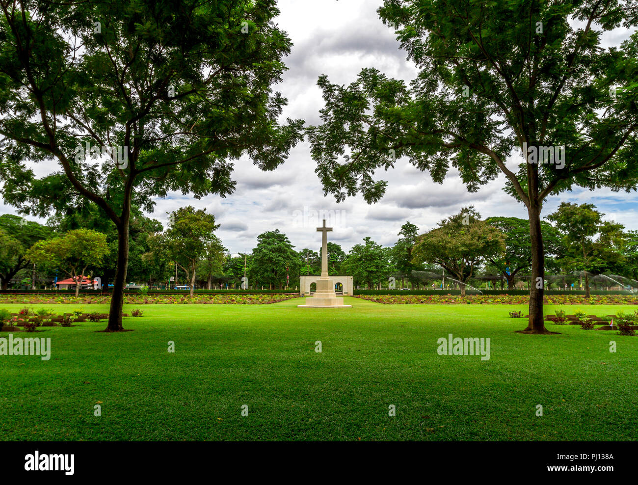 Chong Kai Allied War Cemetery, Kanchanaburi, 10/01/15 Grave Markers von Gefallenen des Zweiten Weltkrieges in Kriegsgefangenschaft Stockfoto