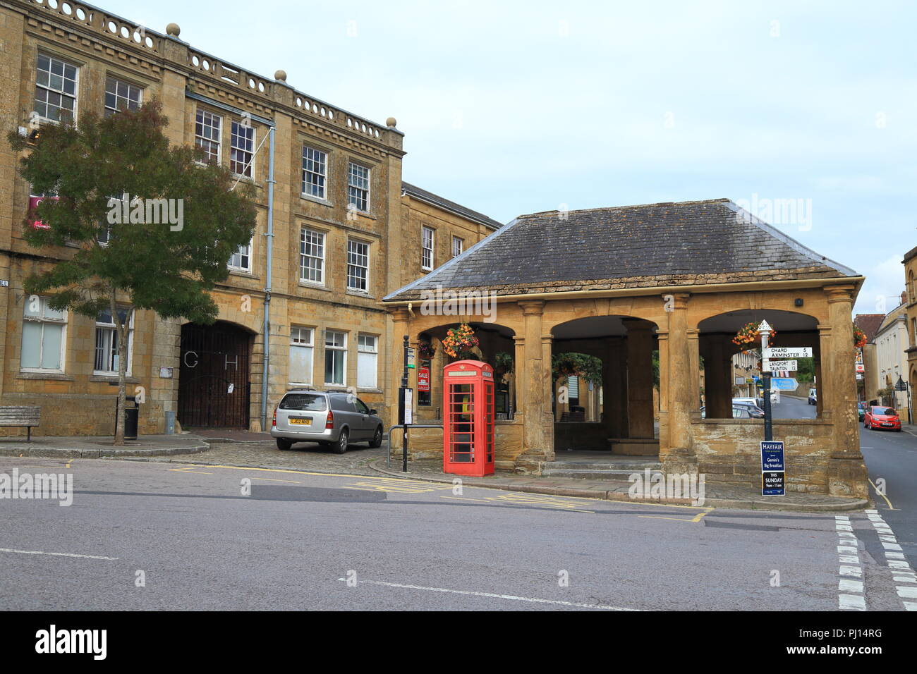 Stadtzentrum und historischen Der Markt Haus unter Denkmalschutz in Ilminster, Somerset Stockfoto