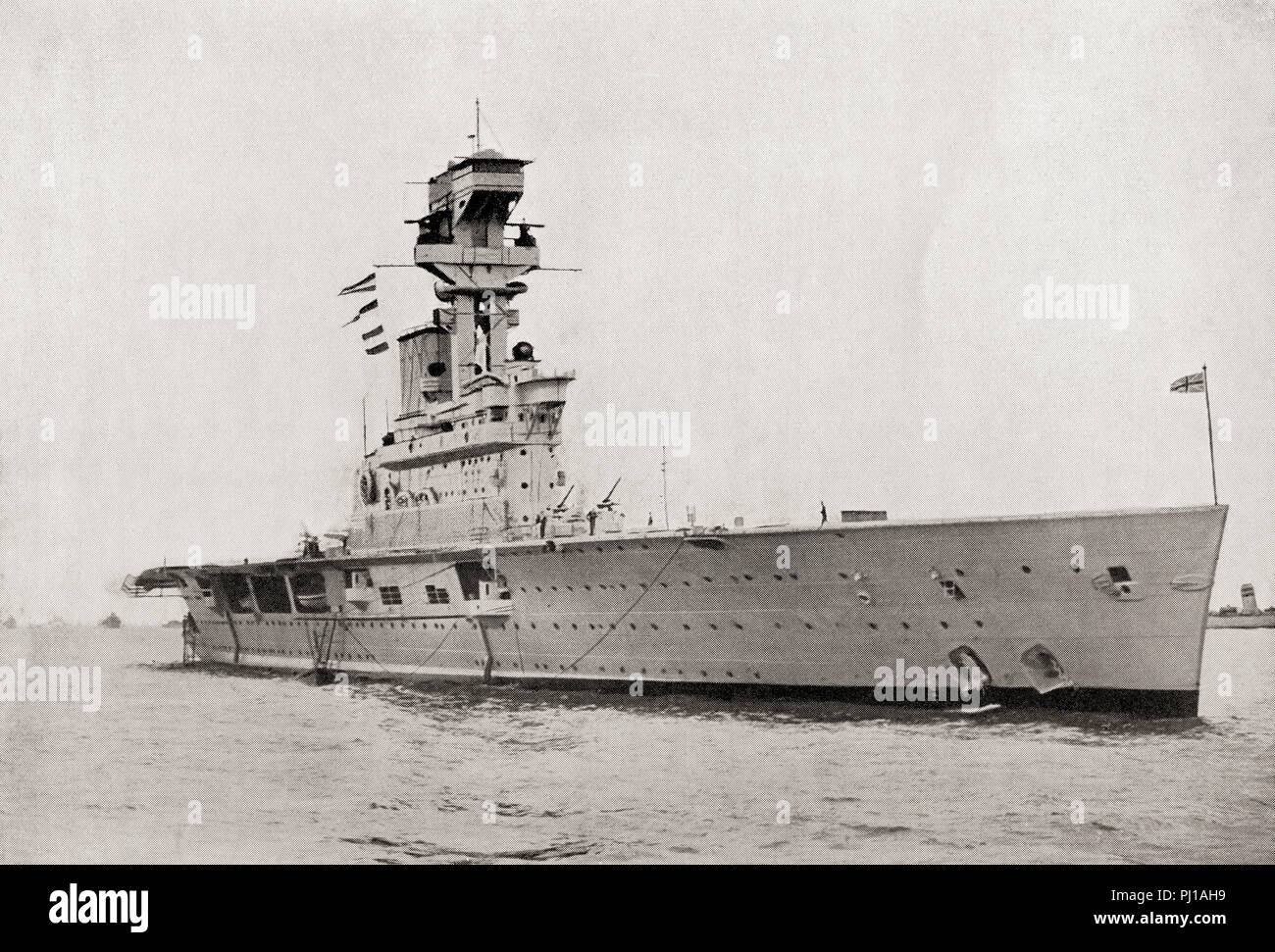 HMS Hermes, ein britischer Flugzeugträger für die Royal Navy, erstes Schiff der Welt wie ein Flugzeugträger zu entworfen werden gebaut, sie durch japanische Flugzeuge versenkt wurde, den 9. April 1942. Aus dem Buch von Schiffen, veröffentlicht C 1920. Stockfoto