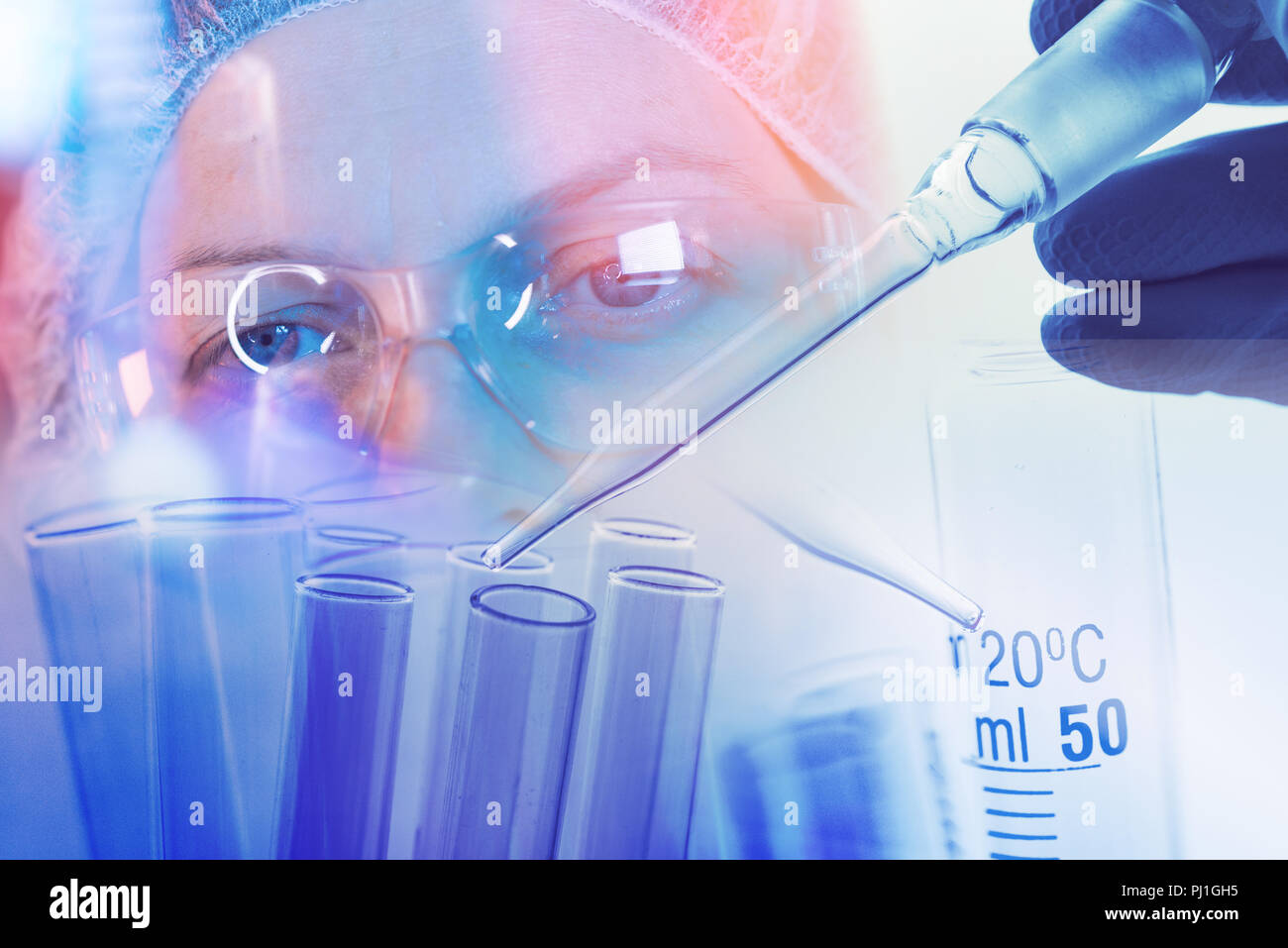 Medizinische Wissenschaftler arbeiten mit Laborglas, konzeptionelle Bild von wissenschaftlichen Geräten für die Recherche in der Medizin und Chemie Stockfoto