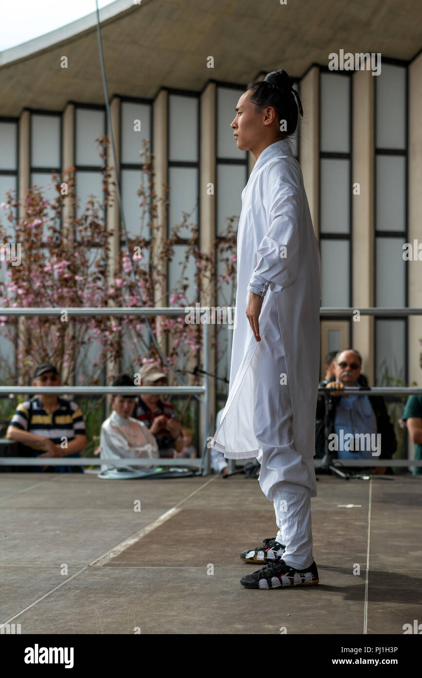 BERLIN, 15. APRIL 2018 Sakura Blüte Tag. Park "Gärten der Welt