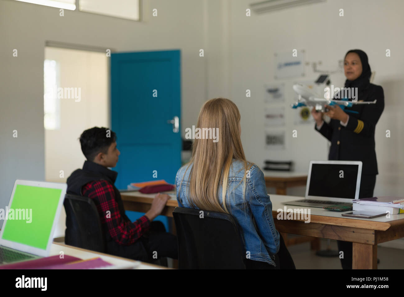 Pilotin Lehre über Modell für Kinder Stockfoto