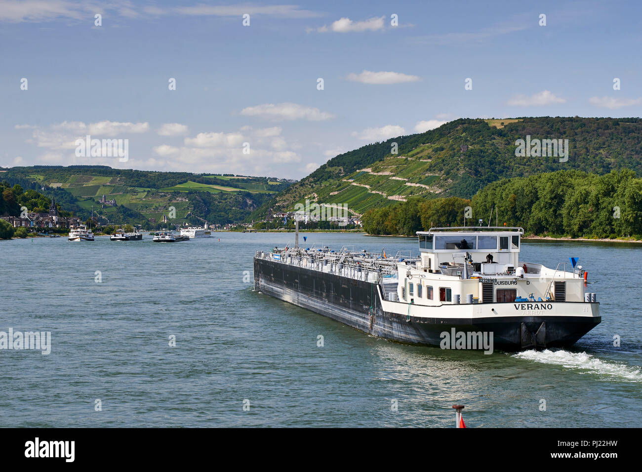 Verano, Öl und Gas barge Reisen auf dem Rhein in der Nähe von Trechtingshausen Stockfoto