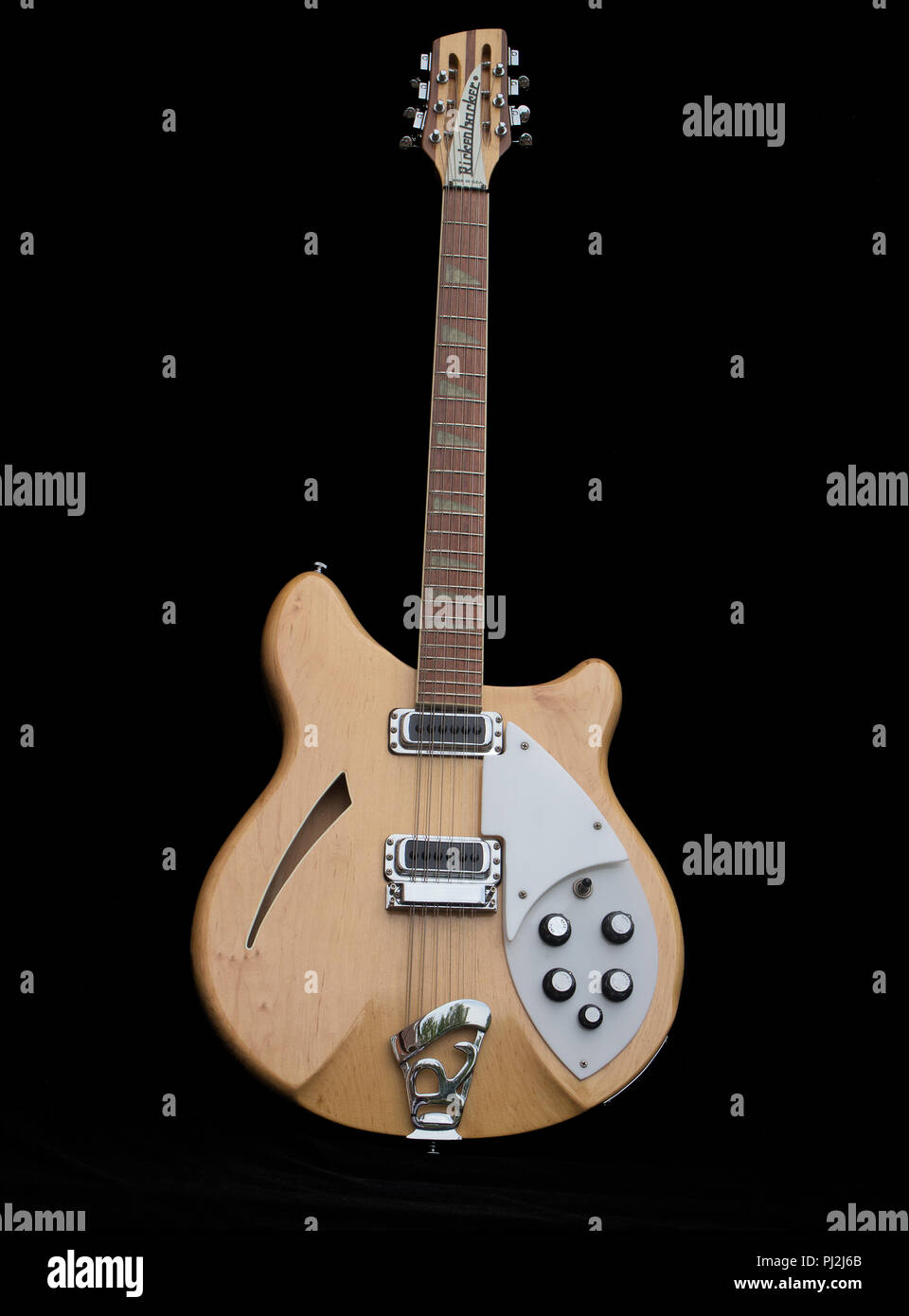 Eine Rickenbacker 360-12 12 String. Farbe Ahorn Glühen. USA. 1985 Stockfoto