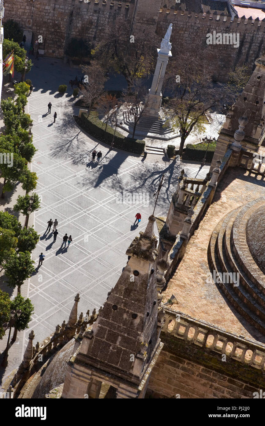 Plaza del Triunfo, Sevilla, Andalusien, Spanien: Blick von der Giralda Turm Stockfoto