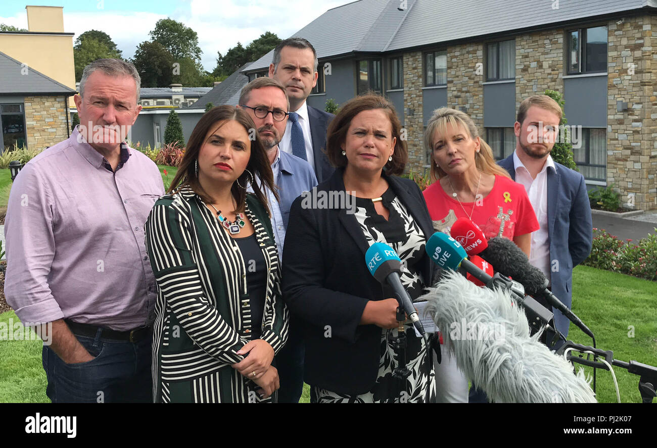 Sinn Fein Führer Mary Lou McDonald auf einem Treffen der gewählten Vertreter in Co Cavan. Stockfoto