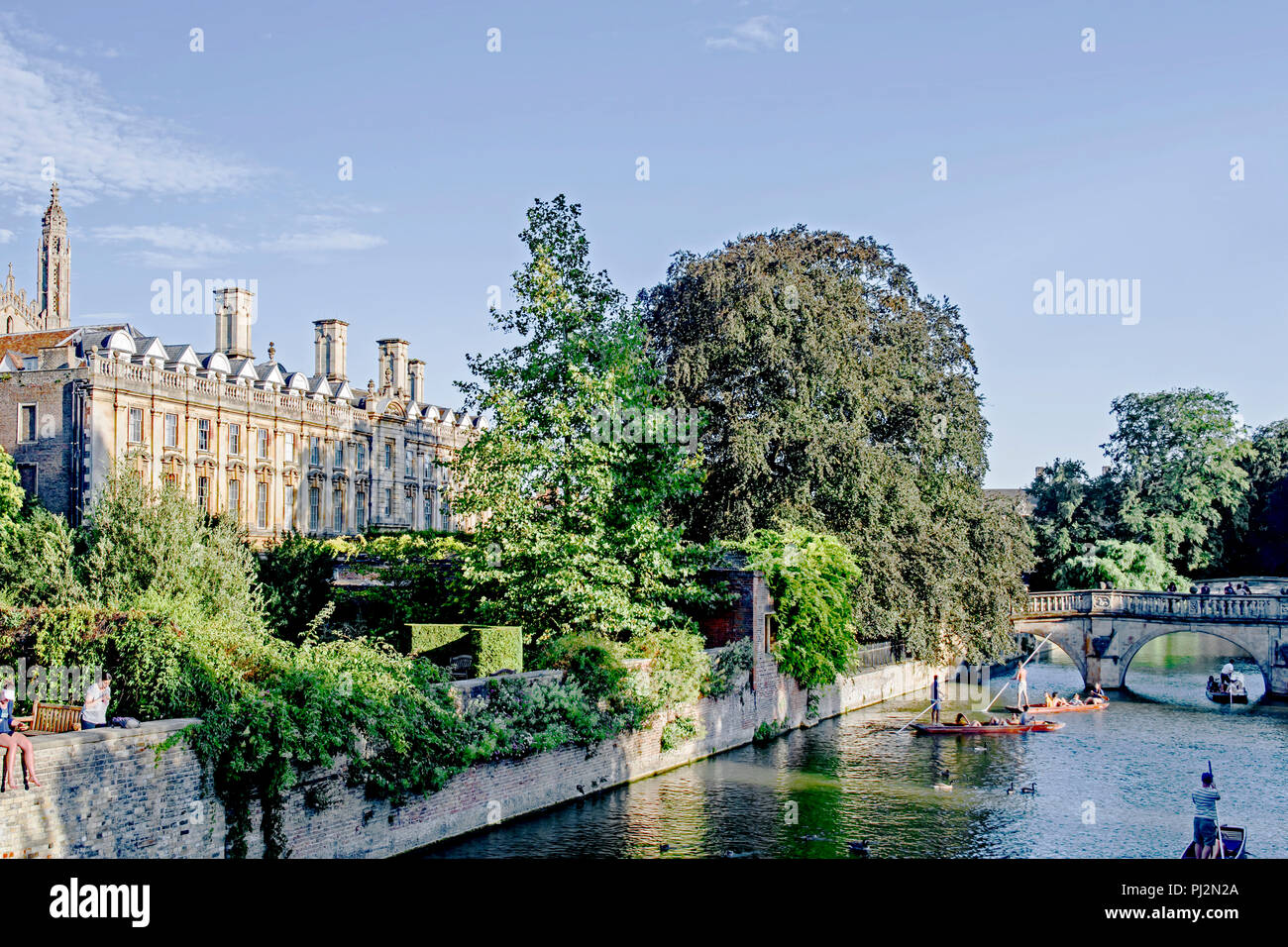 Cambridge (England, Großbritannien): Stochern auf dem Fluss Cam; Bootsfahrten auf der Cam Stockfoto