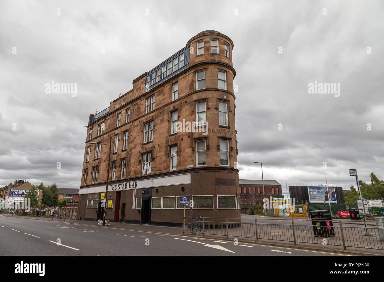 In der Star Bar in der St Andrews Kreuz Gebäude auf Eglinton Street in Glasgows Southside gelegen Stockfoto