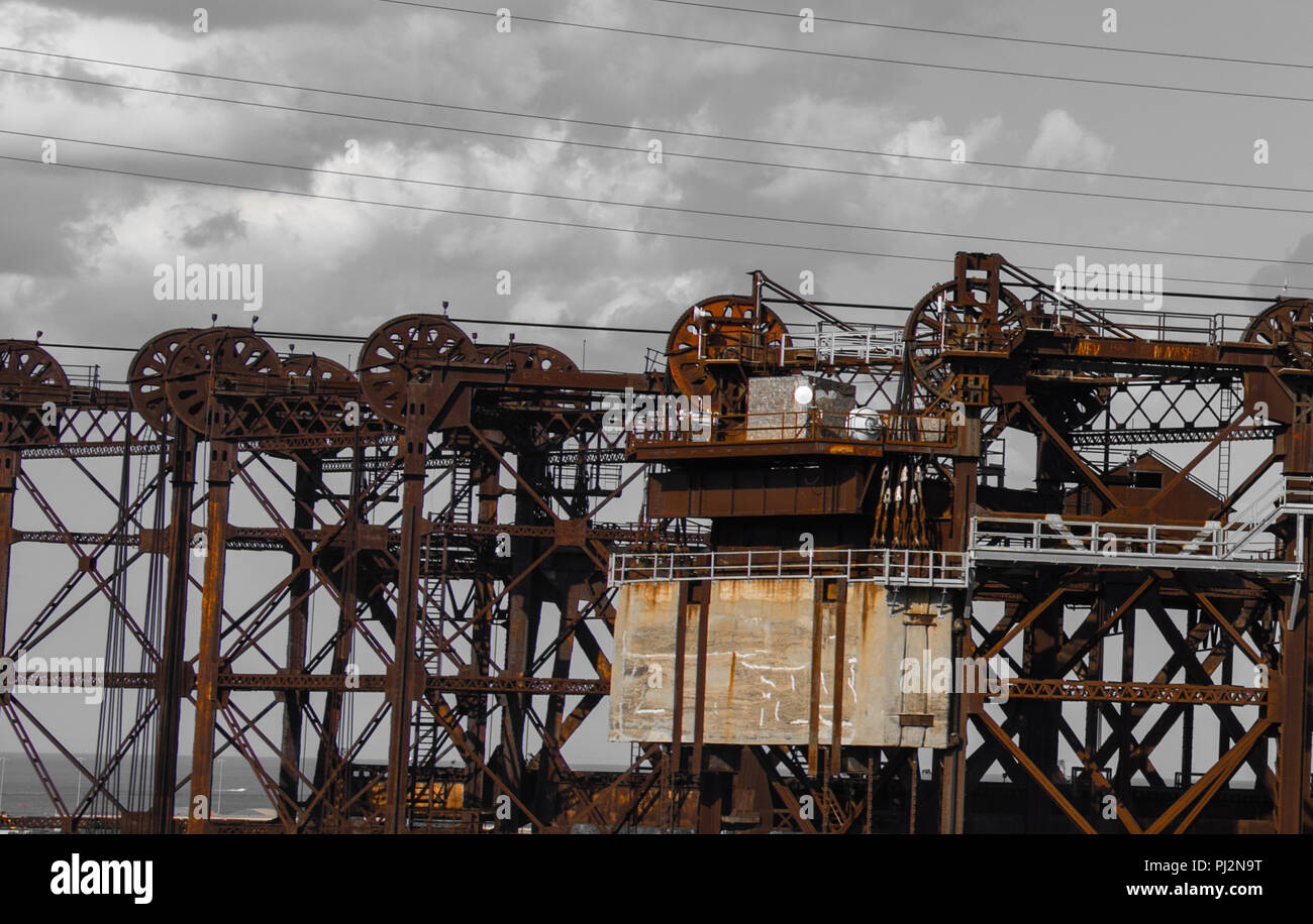 Windenergieanlage Steel Bridge in der Nähe von Chicago, USA Stockfoto