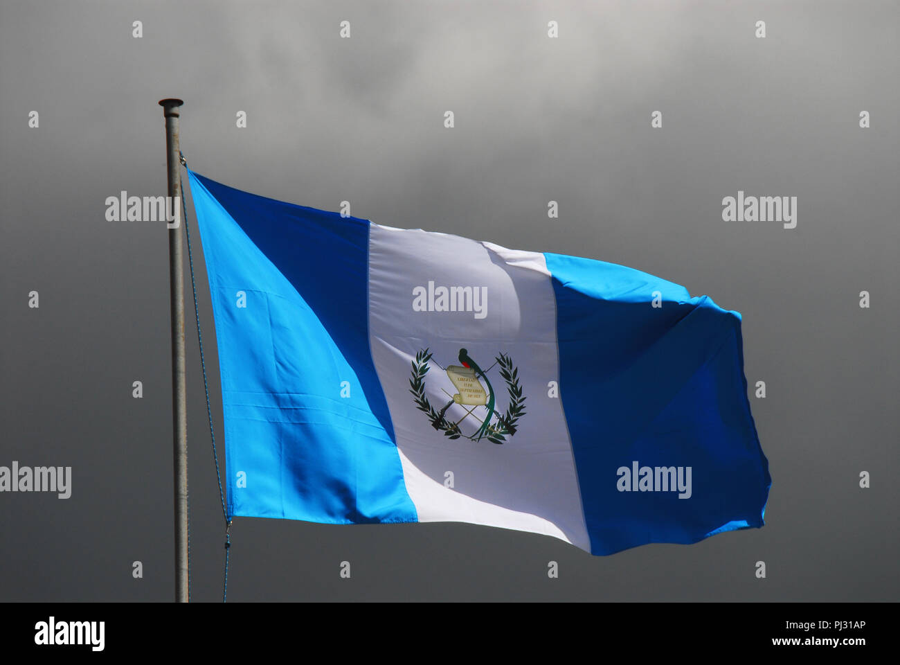 Guatemala arbeitet hart ins Zeitalter der Moderne zu entwickeln. Vielleicht ist dieses Flag ist eine Metapher. Stockfoto
