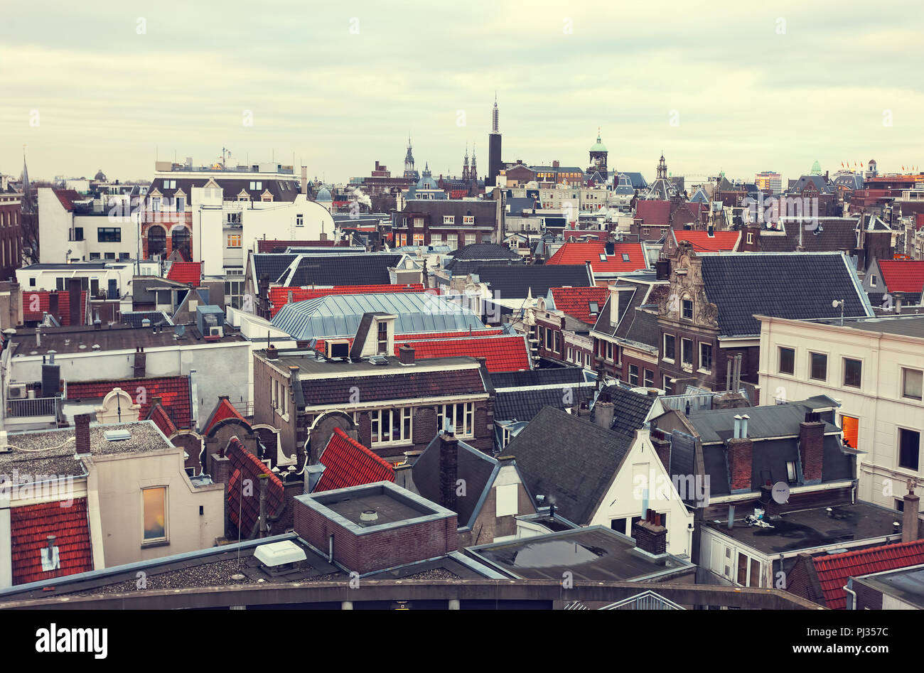 Die Dächer von Amsterdam, Niederlande. Getonten Bild Stockfoto