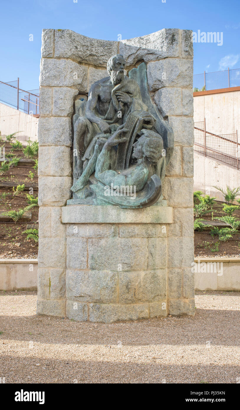 Badajoz, Spanien - Mai 25th, 2018: Der Evangelist Matthäus gehört zu 4 Evangelisten sculptorical Gruppe. Von Bildhauer Juan de Ávalos Stockfoto
