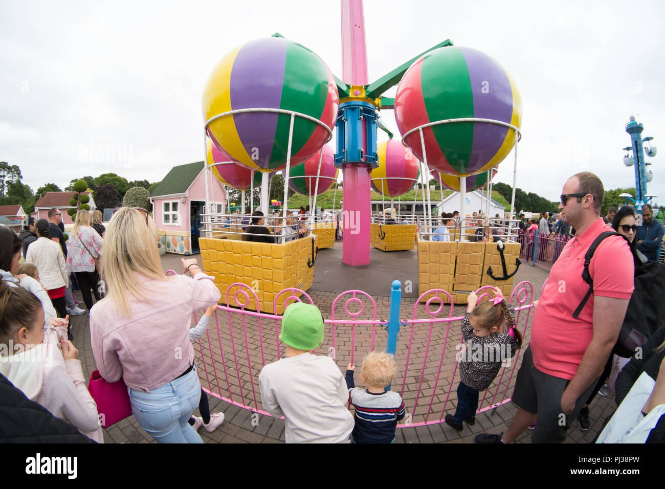 Die Solitärspiele big Ballonfahrt, Solitärspiele Welt, Paultons Park, Romsey, Hampshire, England, Vereinigtes Königreich. Stockfoto