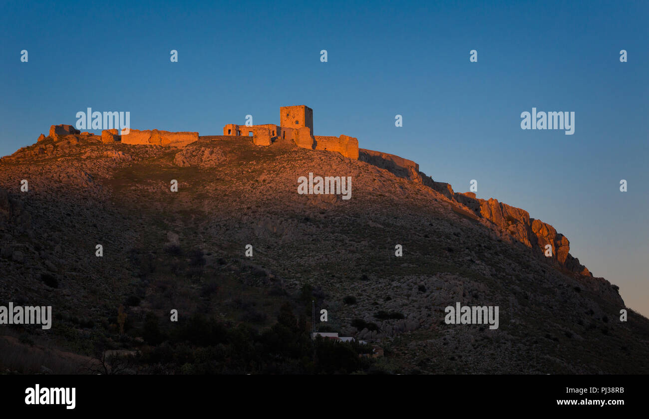 Teba, Malaga, Andalusien, Spanien; Castillo De La Estrella (Schloss Der Stern), dem Schauplatz der Schlacht von Teba, 25. August 1330. Schottische Ritter Sir James Stockfoto