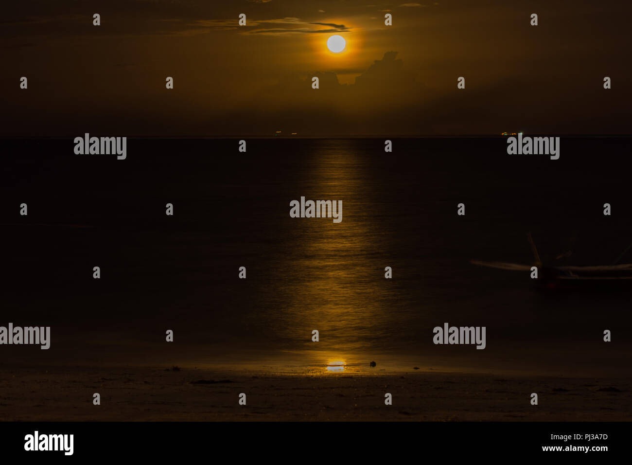 Mond Form der Ozean Stockfoto